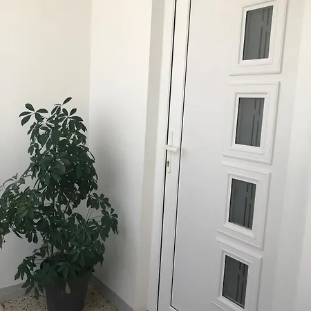 Komadina *