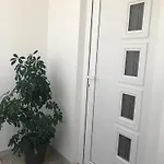 Komadina *